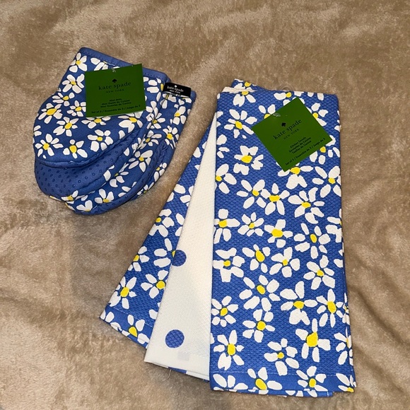 kate spade Other - Kate Spade Floral Print Towels and Oven Mit Set